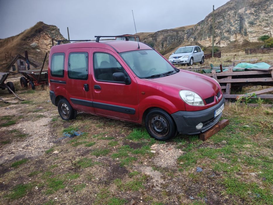 Vând Dacia Logan și renault kangoo
