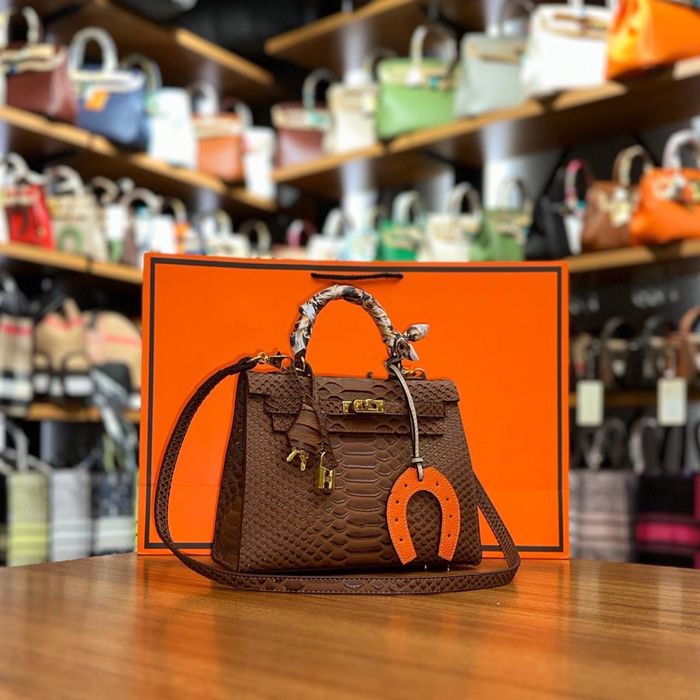 Дамска чанта Hermes.