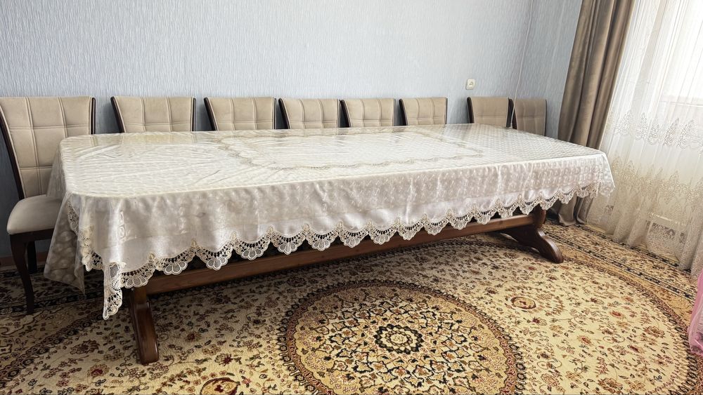 Продам стро в гостинную 3-3,5м