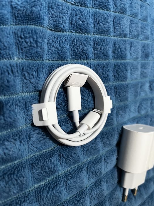 Зарядно за iphone не използвано!