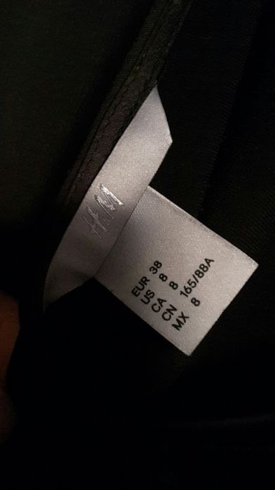 Елегантни дамски рокли