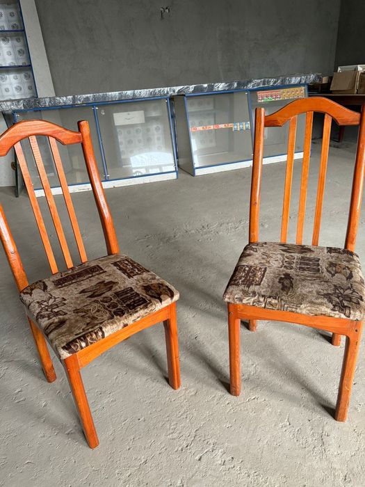 Стулья для гостиной и кухни