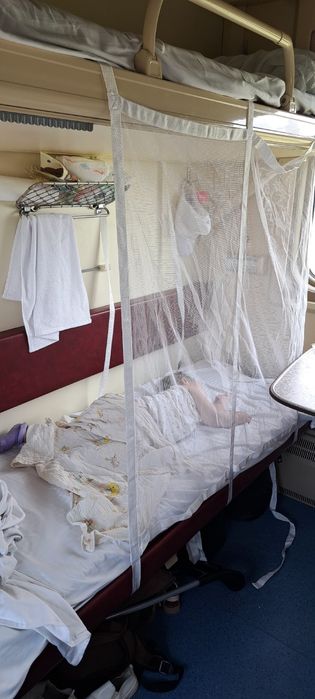 Манеж в поезд (сетка)