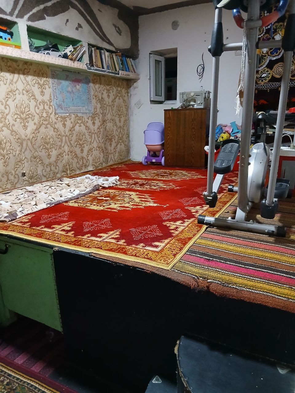 2 xonali Uy sotiladi aeroportni atrofida