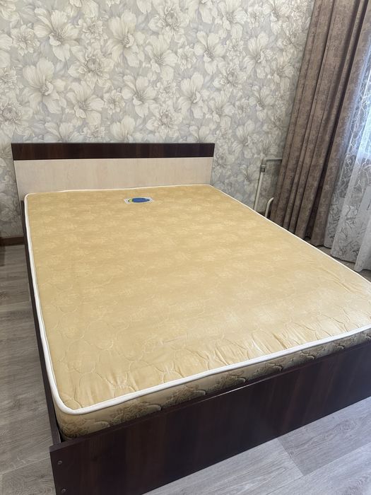Матрас на двухспальную кровать