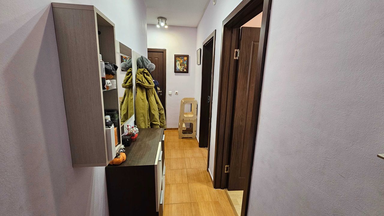 Продава се Тристаен апартамент в Варна, Колхозен пазар - 75 кв.м за 1946 €/кв.м - Снимка #4