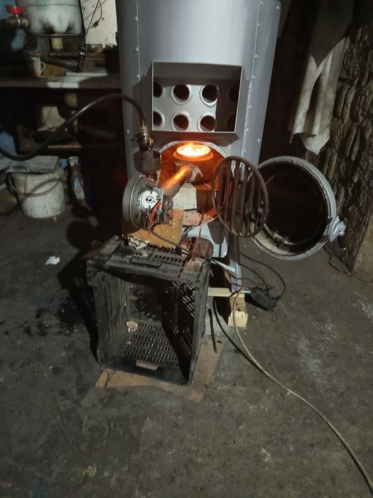 Generator suflantă aer cald 100 kw pe lemne, ulei ars , brichete