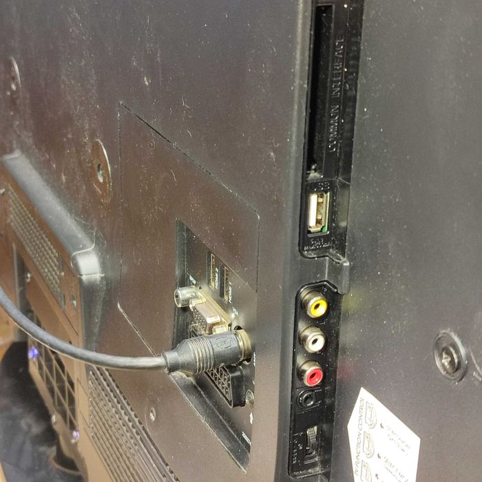 tv led -telefuncken 102cm.