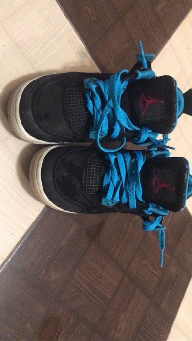 Vând jordan 4black ABS pink