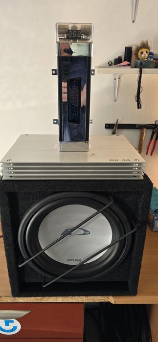 Vand subwoofer+statie+condensator 1F