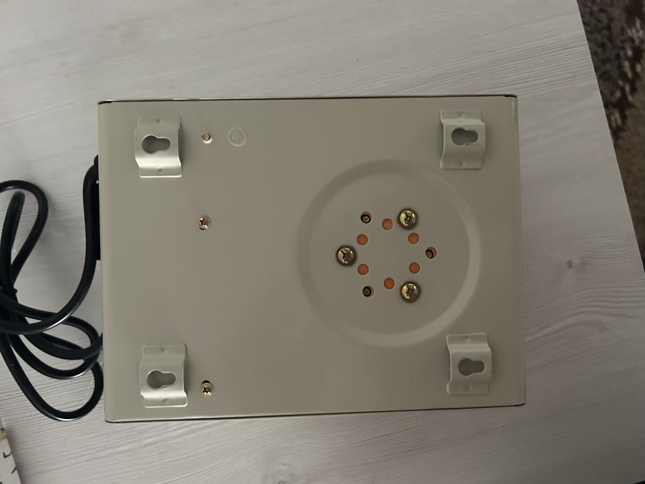 Stabilizator tensiune