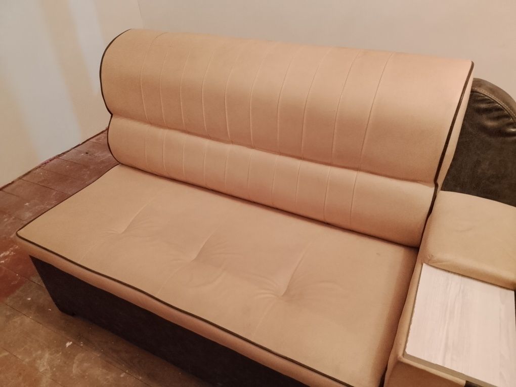 Divan kirslo Yaxw xolati yangi kelishamiz 2 ta