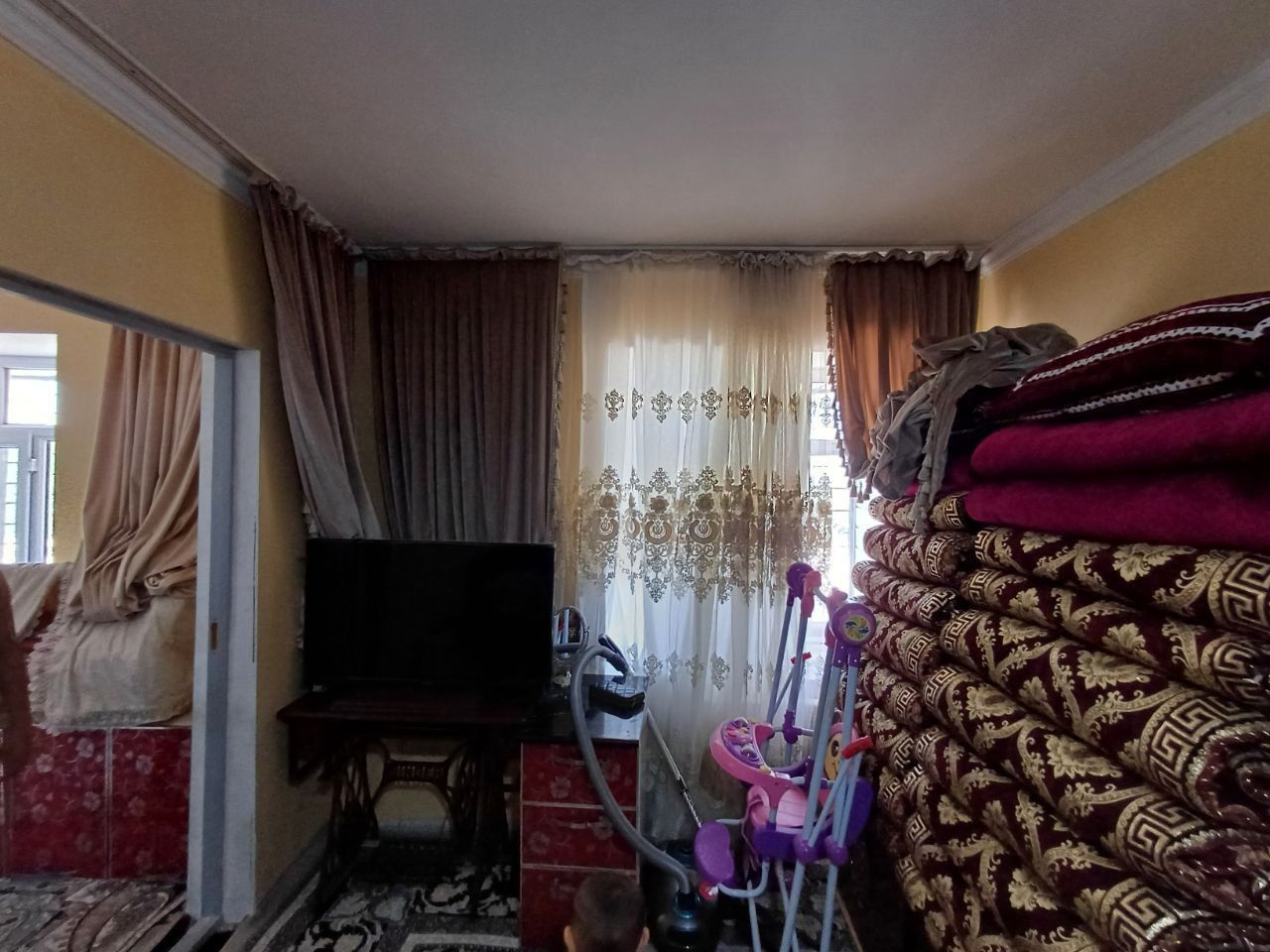 Урта чирч.тумани.Авaнгард.куйликдан 7км. 2хона 3этаж 3эт-да.26000 $
