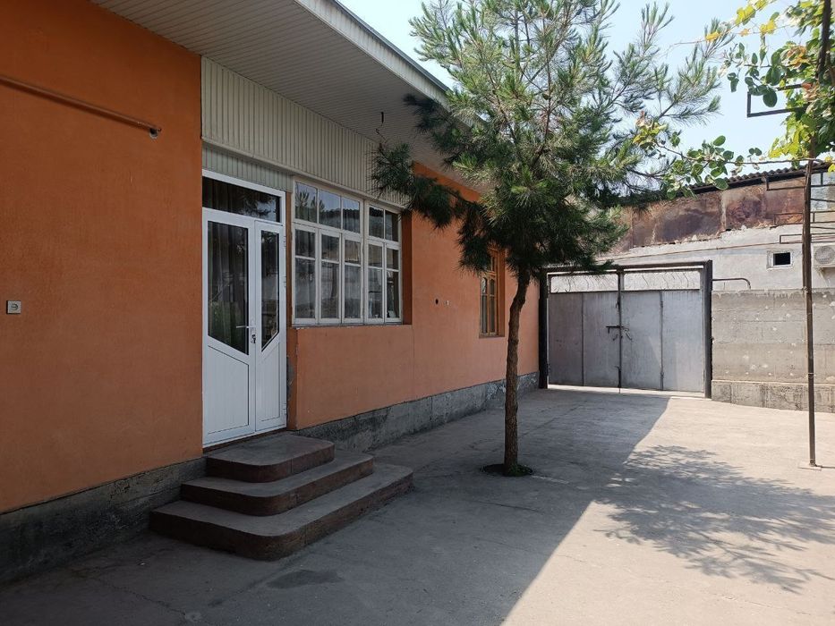 Ховли уй Сотилади.