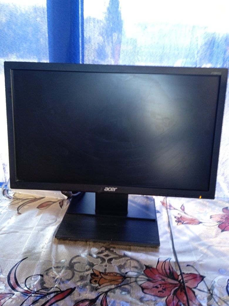 Acer 19_lik manitor sotiladi