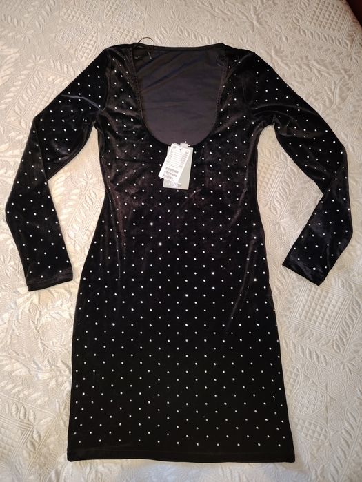 Черна рокля с камъчета - Нова с етикет