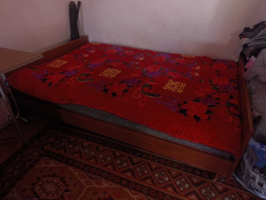 Кровать деревянная самовывоз