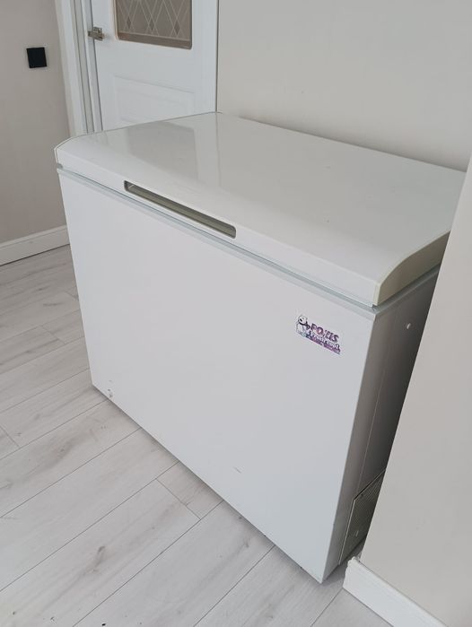 Продам большой вместительный морозильник в отличном рабочем состоянии