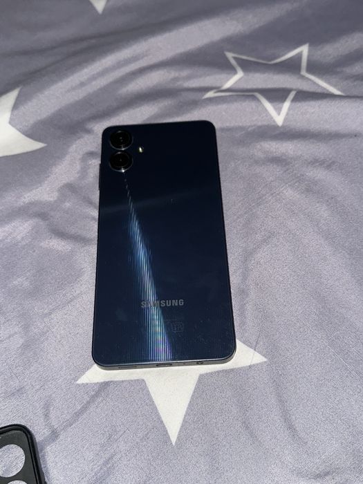 Samsung A06 holati Zur