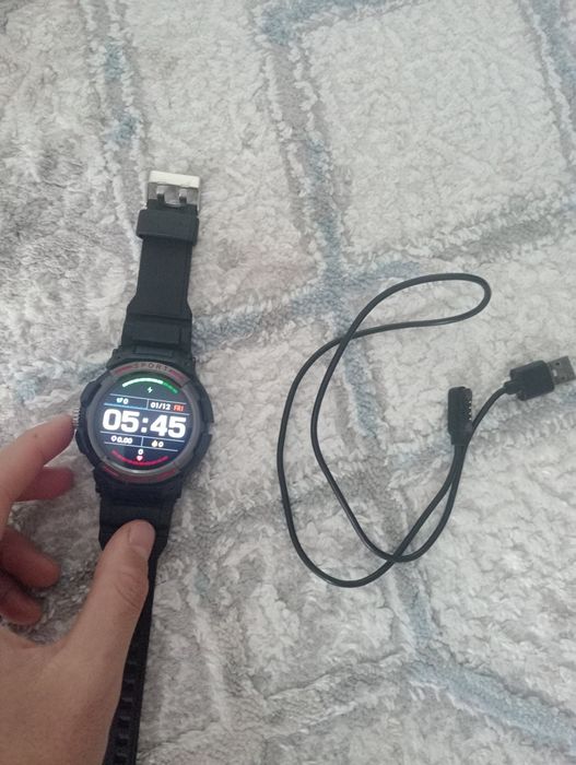Продам часы с наушниками (спортивный часы)