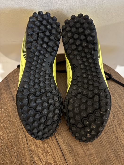 Ghete de fotbal Copa Sense 3