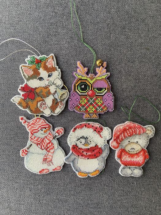 Коледни играчки, ръчно изработени