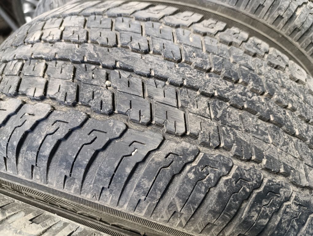 Продам Комплект  шин R 18 265/60