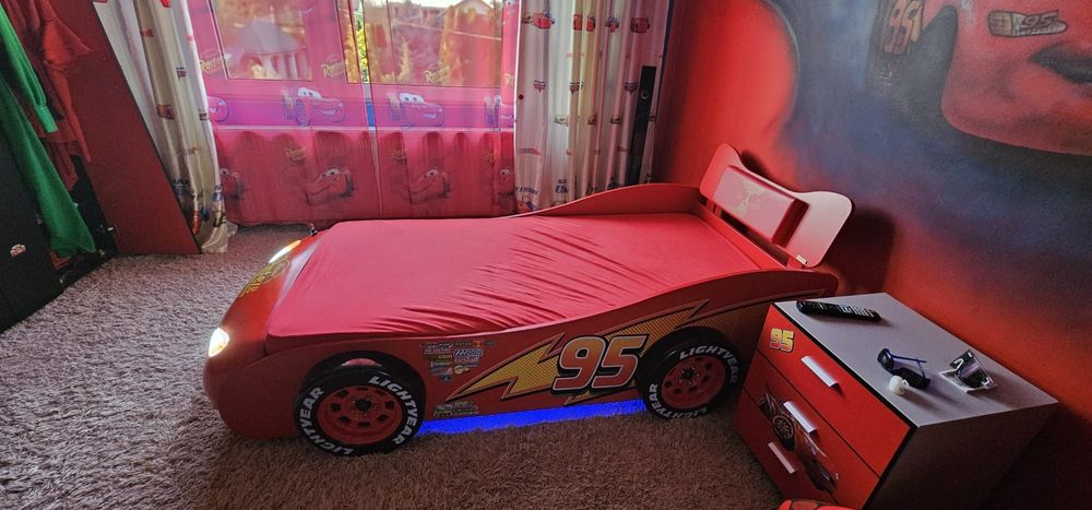 Patuț copi,masina,cu saltea