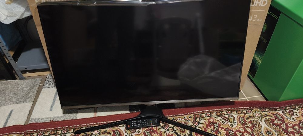 Televizor Samsung diagonala 101 model ue40j5100awxbt