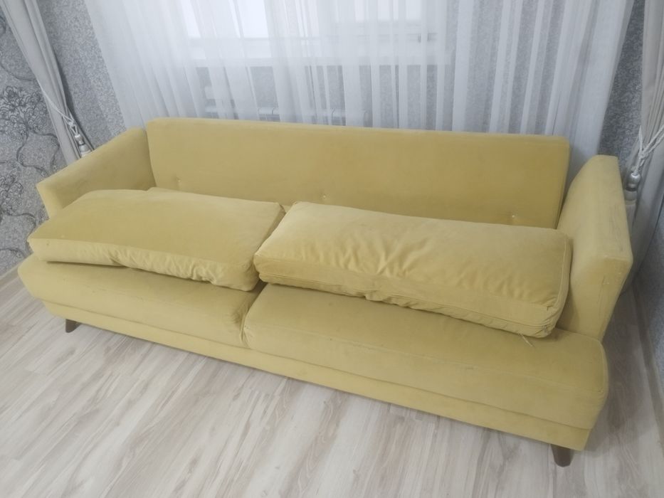 Продаю диван +2 метра ширину, цена договорная