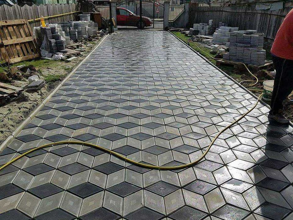 Dale din beton prefabricat 40x40 Pavaje si Pavele Romb 3D 20x10 Montaj