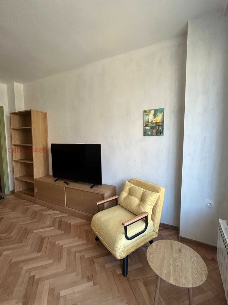 Дава се под наем Двустаен апартамент в София, Лозенец - 63 кв.м за 714 € - Снимка #3