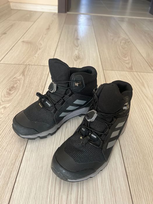 Зимни боти Adidas