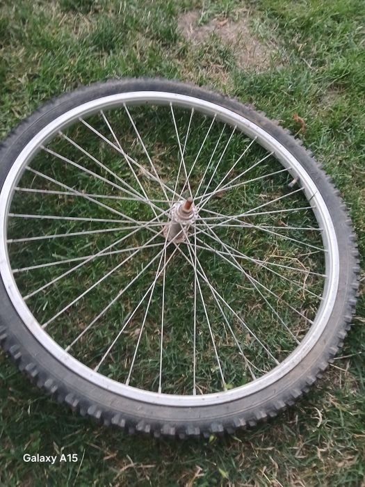 Vând roate față / spate , si un amortizor /suspensie