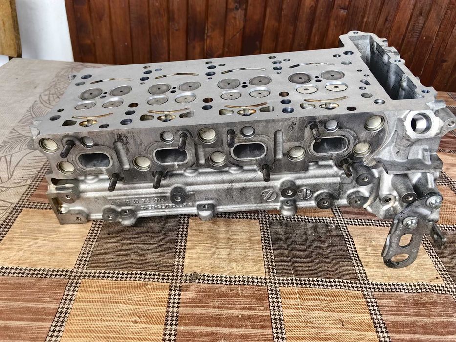 Глава за mercedes 220cdi 170 коня 651