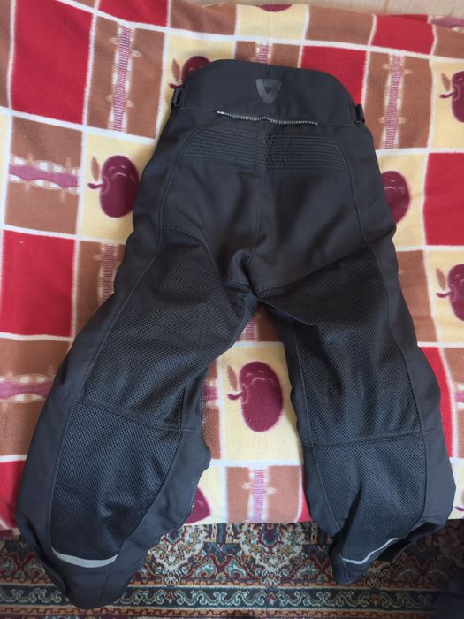 Продам мотоштаны Revit