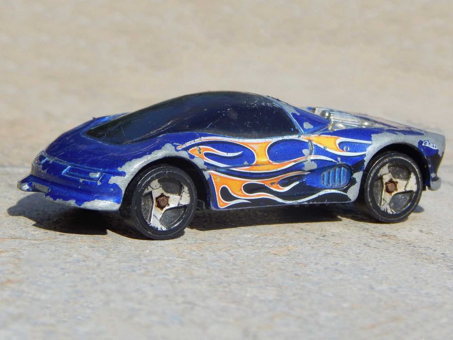 Macheta masina concept Buick Wildcat Hot Wheels 1993 uzata