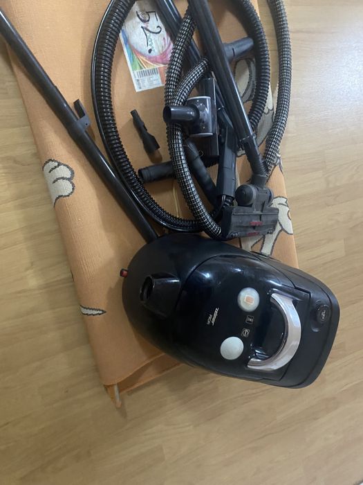 Vând aspirator cu apa Zemler Profy