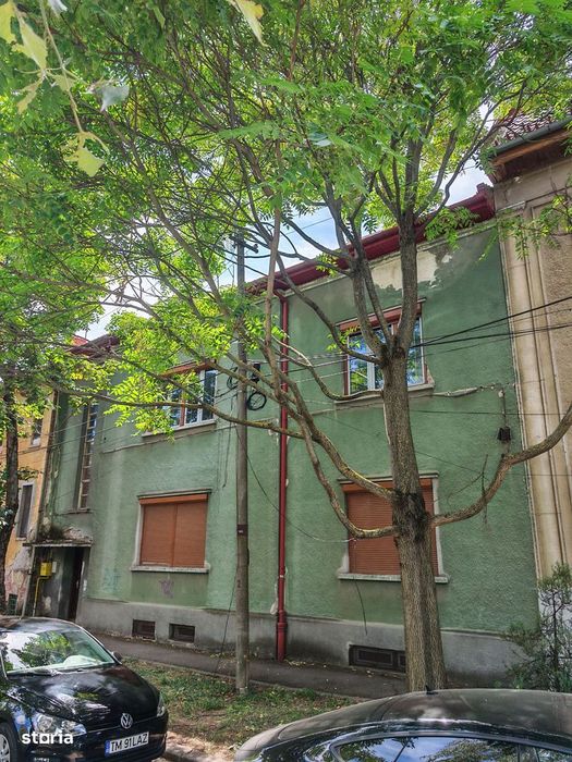 De închiriat – Casă 300 mp în Centru, ideală pt birouri, clinică sau g