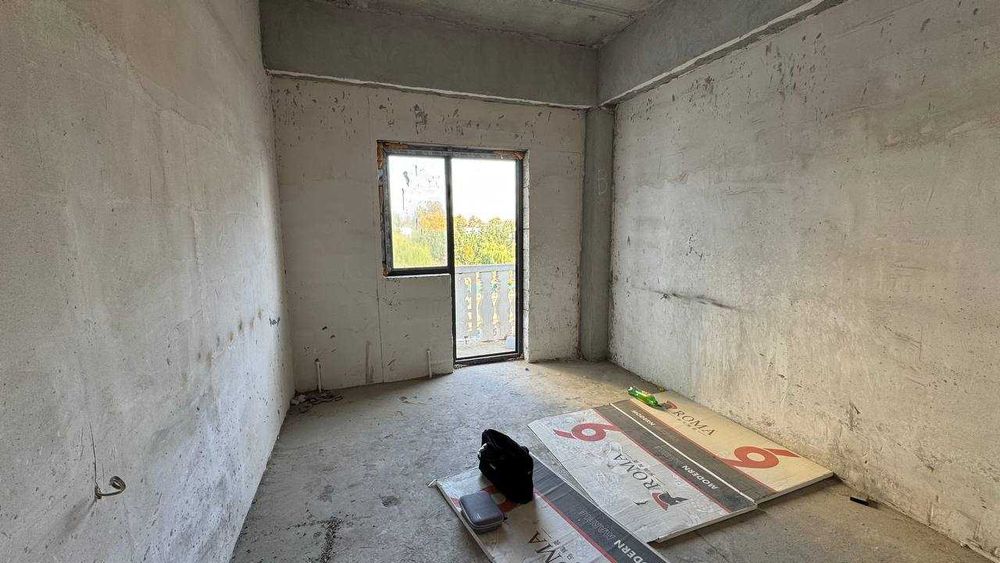 Шахар маркази 2-мактаб 4 қаватда 2 хонали квартира сотилади.ID: 1482