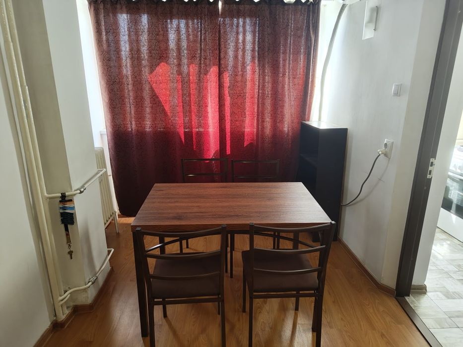 Închiriez garsonieră Valea Roșie