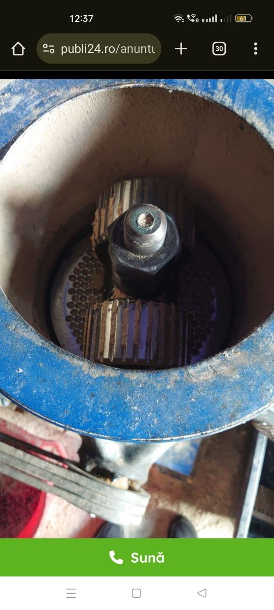 Presa cu snec alimentare peleti si masa vibranta