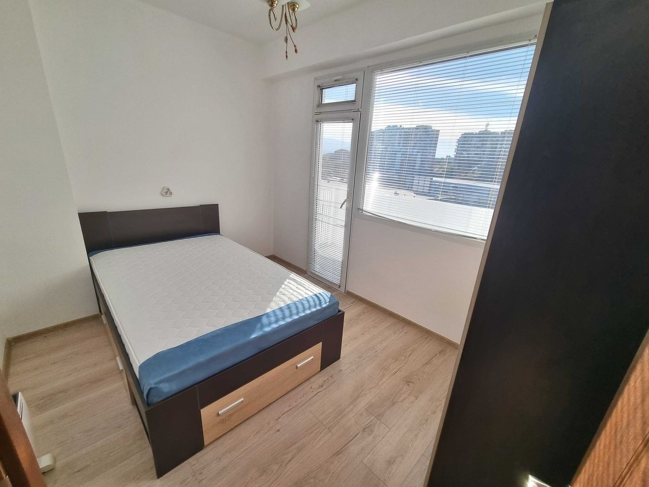 Дава се под наем Тристаен апартамент в Пловдив, Кючук Париж - 76 кв.м за 408 € - Снимка #15