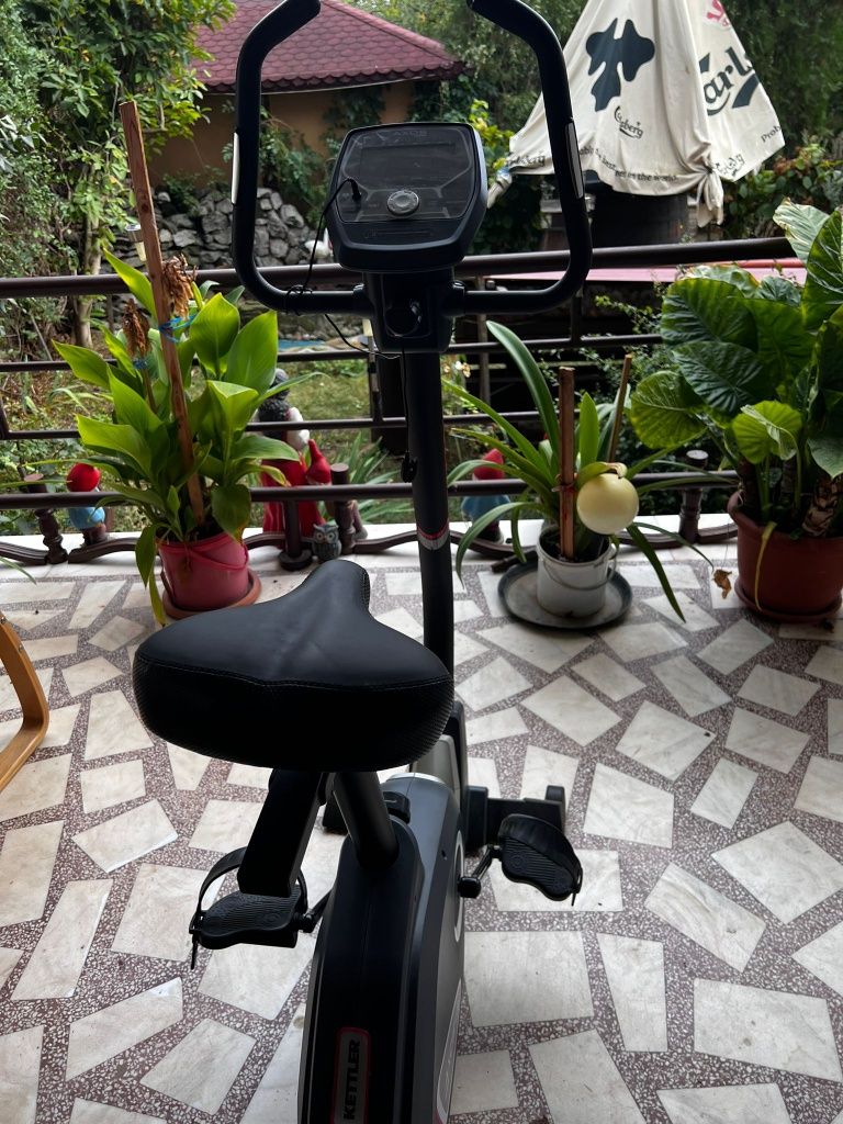 Bicicleta statica KETTLER UM678