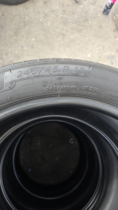 245/45/R19 Michelin pilot sport