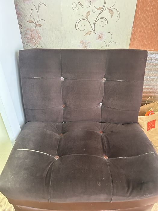 Продается диван и два кресла