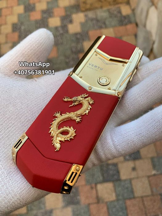 Vertu Signature S cu Piele Roșie și Dragon — Lux și Putere Unică