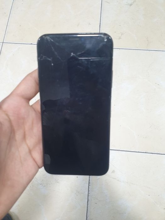 Iphone x sotiladi