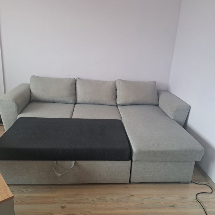 Разтегателен ъглов диван