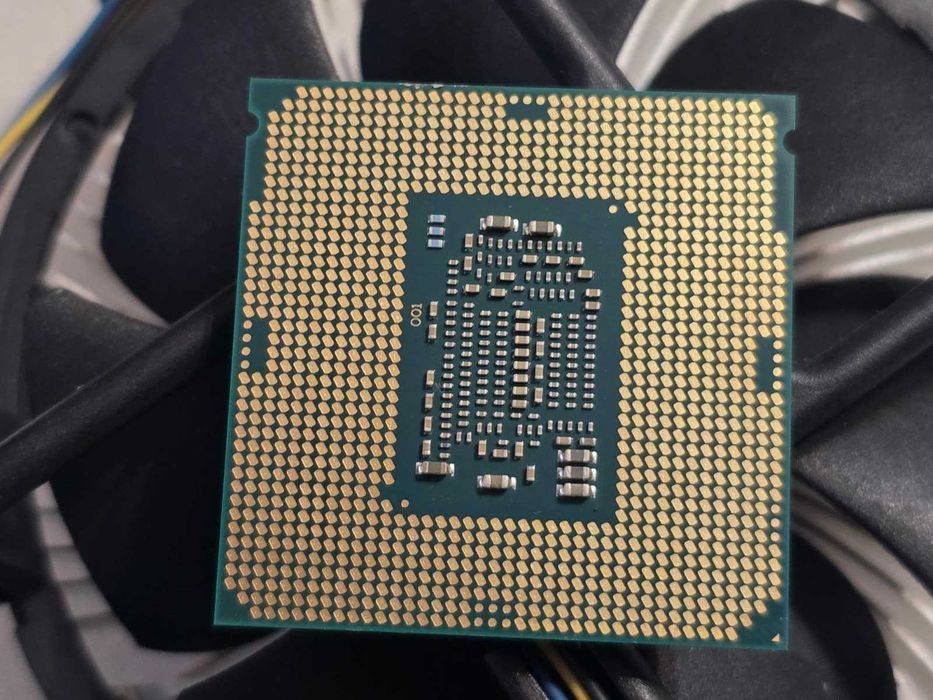 Procesor Intel Core i3-8100 4-Cores 3.60GHz 6MB Cache, Gen. a 8-a, BOX